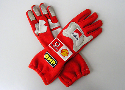 Driver glove - Michael Schumacher - Ferrari - F1 driver issue - 2003